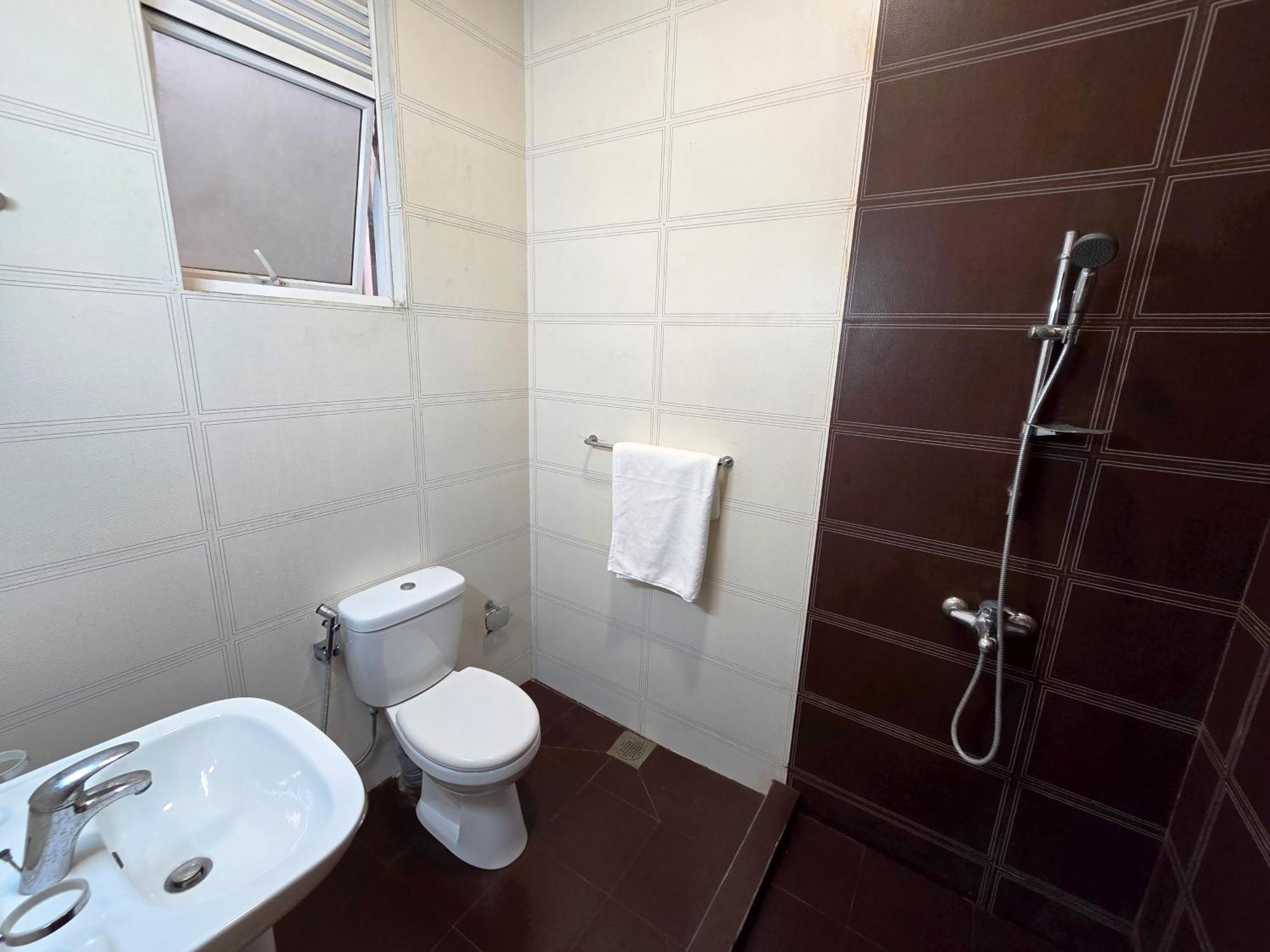Hotel Marutham Kilinochchi Экстерьер фото