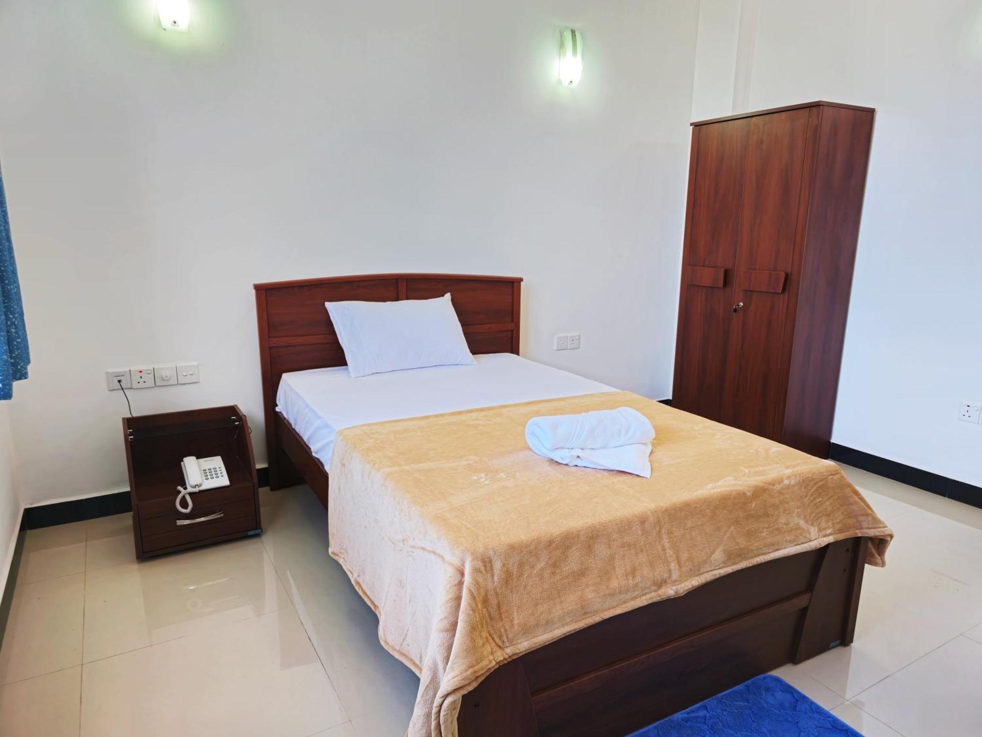 Hotel Marutham Kilinochchi Экстерьер фото