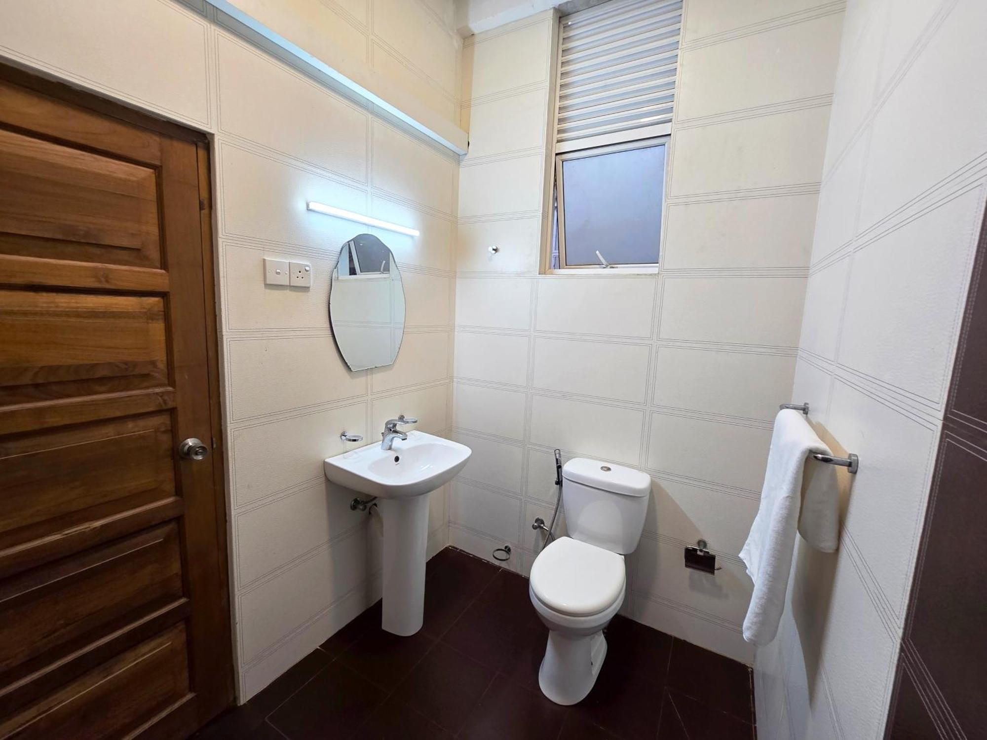 Hotel Marutham Kilinochchi Экстерьер фото